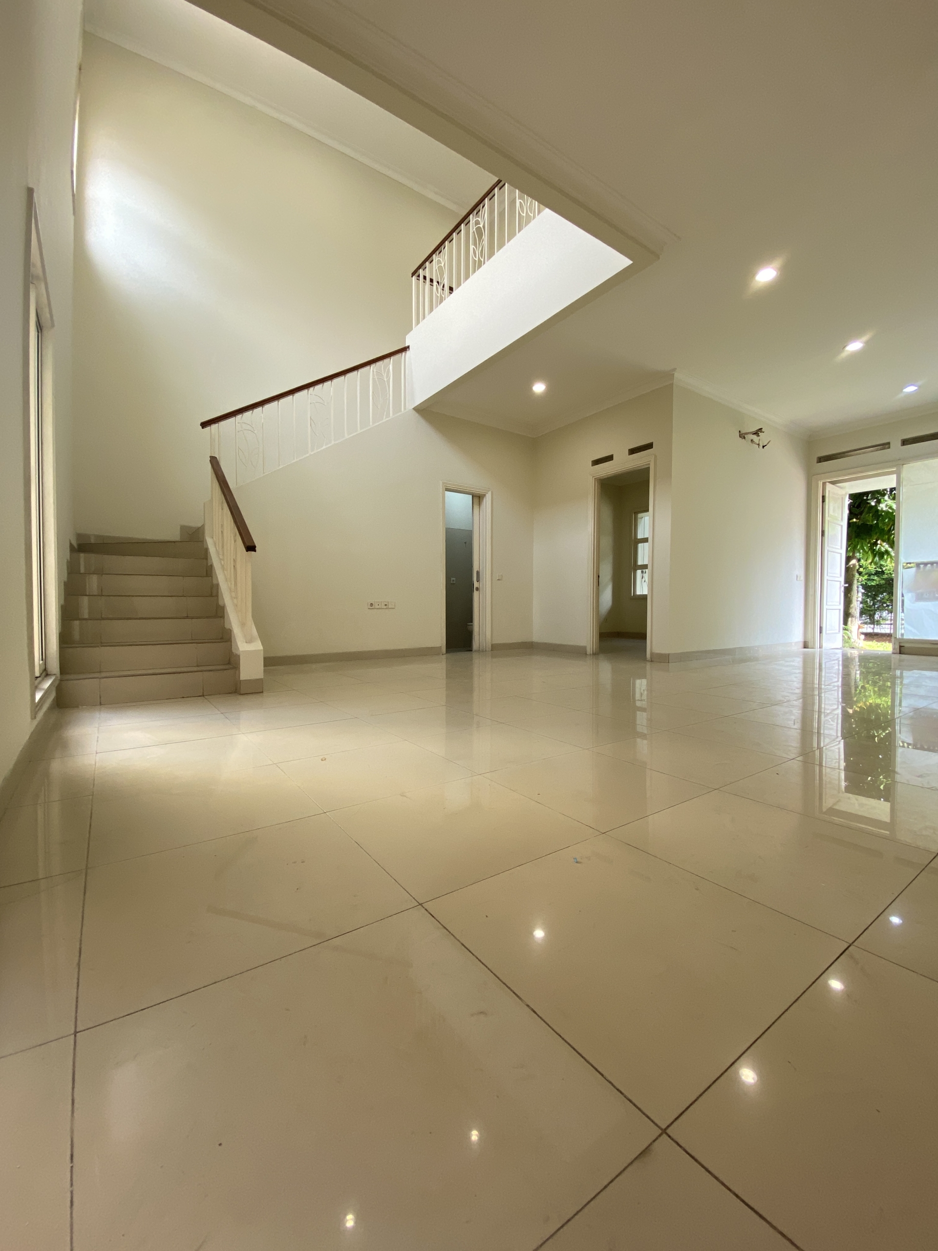 Ruang Keluarga 2 di Cluster Grisea Gading Serpong